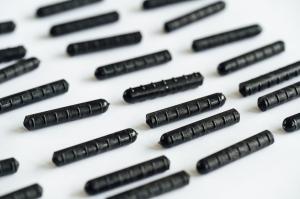 Set 32 conectori (stifts) 50 mm, compatibili cu dale de cauciuc 250x250 mm